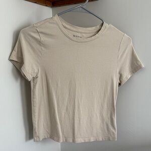 Old Navy Women's Beige Short Sleeve Tee